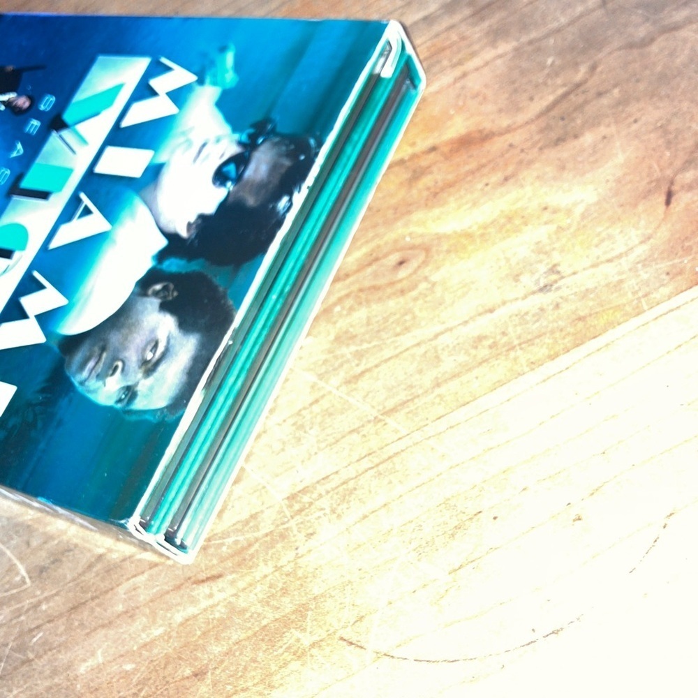 Miami Vice Season Two DVD boxed set - Picture 7 of 14